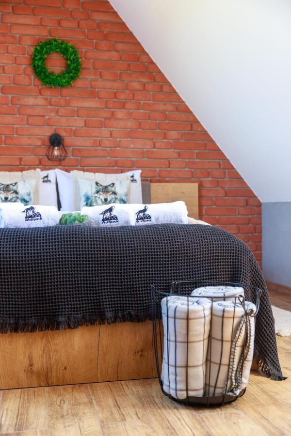 Wolfpack Guest House Бялка-Татшаньска Экстерьер фото